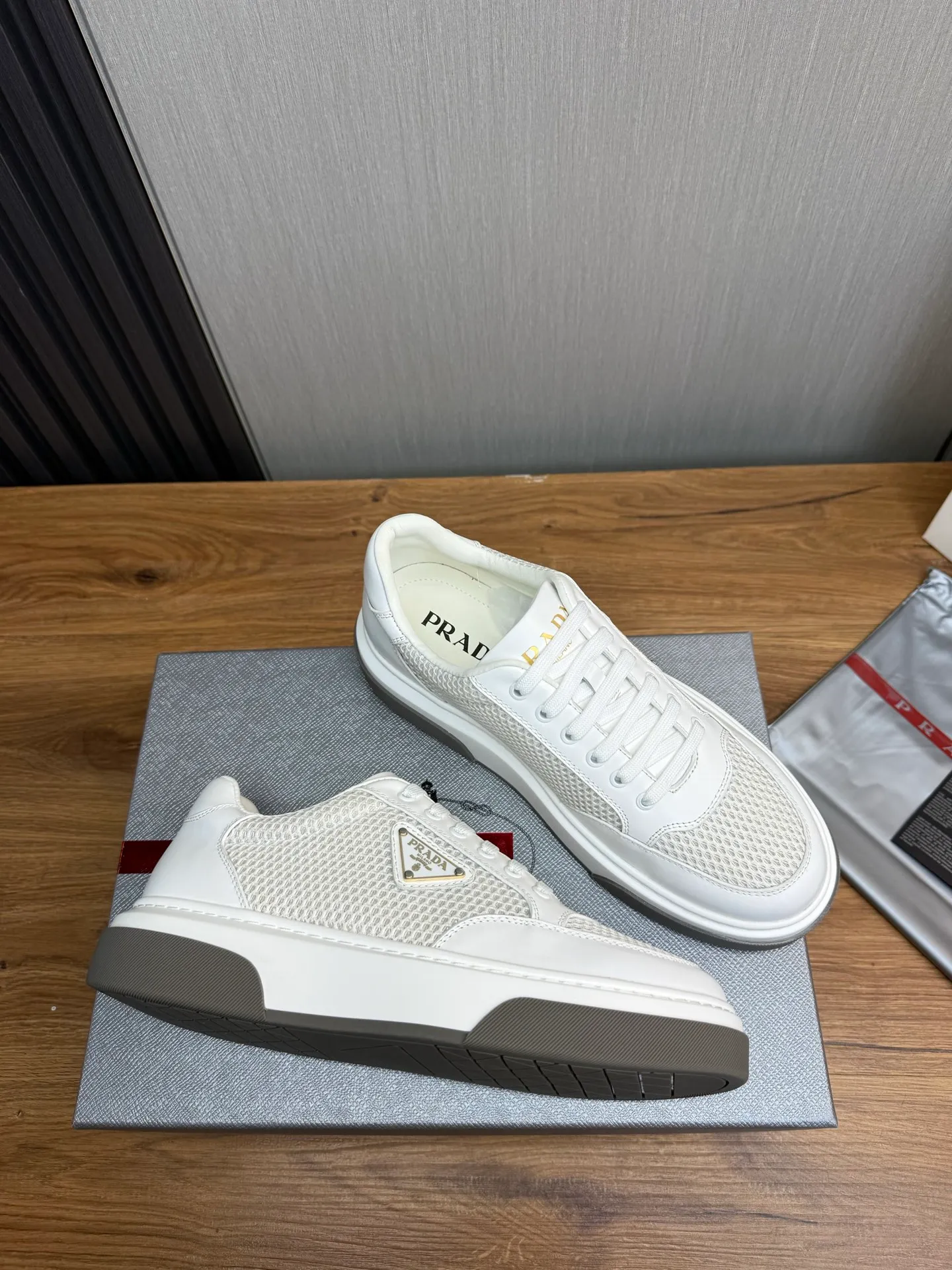 Men's shoes 💰580💰 [PRADA] Men's shoes are popular in the counter, official website is synchronized, 1 high-quality shipment ✔️Imported cowhide fabric + cowhide lining, 1🆚1 replica, original sole, 38-45 (45 customized, non-refundable)